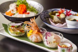 Jídlo v ryokanu nebo okolí