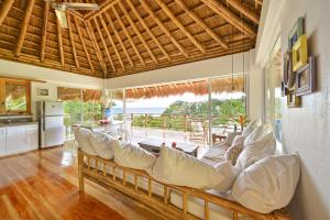 Istumisnurk majutusasutuses Diniview Villa Resort