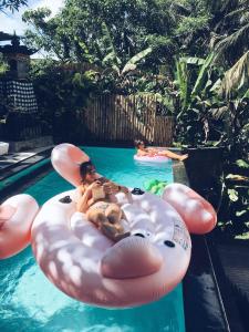 Het zwembad bij of vlak bij Pillow Inn Ubud