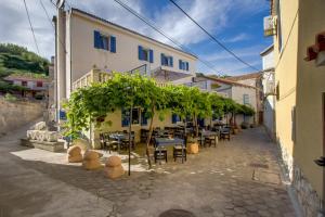 Gallery image of Hotel Sansegus in Susak