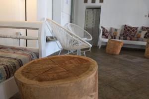 Postel nebo postele na pokoji v ubytování Armadoros Hotel / Ios Backpackers