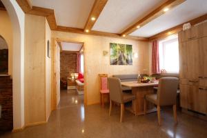 Fotografie z fotogalerie ubytování Appartement Almzeit mit Infrarotkabine v destinaci Großsölk