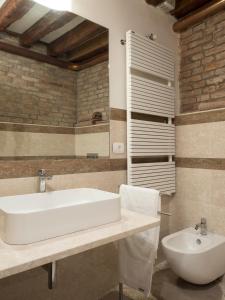 Ett badrum på Casa Marco Polo