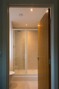Kúpeľňa v ubytovaní Royal Limehouse Apartment