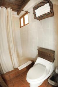 Ένα μπάνιο στο Villas Santa Ana