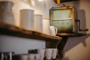 Coffee and tea making facilities at Maso Del Fieno con Sauna Privata e Vista Unica