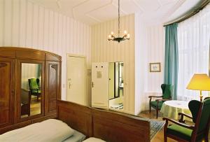 Posezení v ubytování Hotel-Pension Funk am Kurfürstendamm