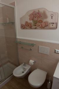 A bathroom at B&B L' Antica Fonte