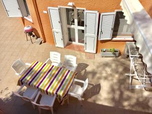 Kuchyň nebo kuchyňský kout v ubytování Residence Les Jardins de Sainte-Lucie "Piscine chauffée"