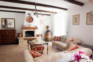 A seating area at B&B L' Antica Fonte