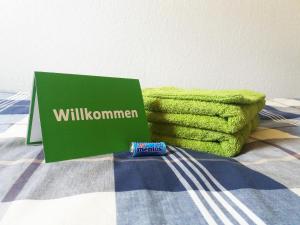 Afbeelding uit fotogalerij van Gräfrath Gästehaus Neunkirchen-Seelscheid in Söntgerath