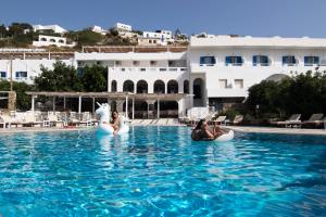 Bazén v ubytování Armadoros Hotel / Ios Backpackers nebo v jeho okolí
