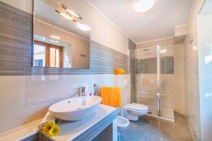 Koupelna v ubytování House nona Roza + 31 fotografií