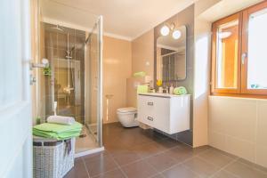 Koupelna v ubytování House nona Roza