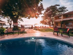 Kolam renang di atau di dekat Sunset Shores Beach Hotel