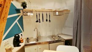 Køkken eller tekøkken på Place de la Roquette, centre historique