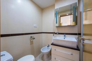 Koupelna v ubytování Apartamentos Jardines del Mar II