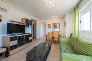 Kuchyň nebo kuchyňský kout v ubytování Apartamentos Jardines del Mar II