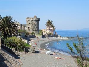 Afbeelding uit fotogalerij van Appartement vue sur mer in Santa-Maria-di-Lota
