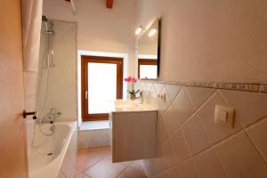 A bathroom at Eu Forat