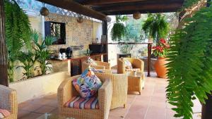 A seating area at Alsol Nogal- Adults Only
