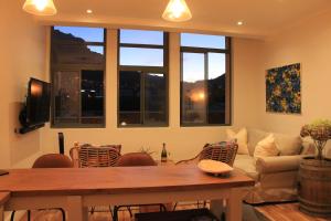 Gallery image of Trendy Cape Town CBD Apartment in Cape Town