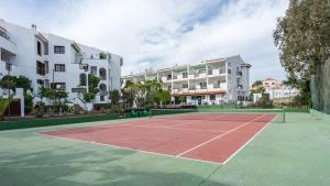 Tenis a/nebo squash v ubytování BLUESEA Apartamentos Callao Garden nebo okolí