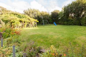 Kebun di luar Dunmanus Cottage West Cork