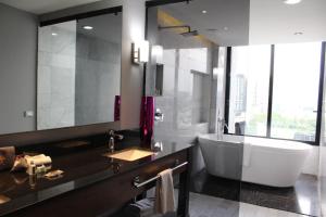 Ванная комната в Hotel Love It Consulado
