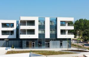米利尼的住宿－Maistra Select Srebreno Premium Apartments，相簿中的一張相片