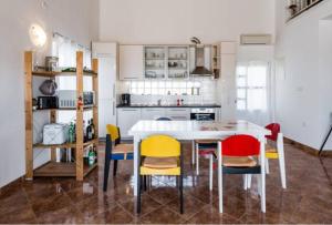 Kuchyňa alebo kuchynka v ubytovaní Villa Paradise Regained