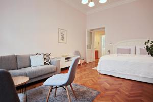 Postel nebo postele na pokoji v ubytování Apartment in the heart of Prague