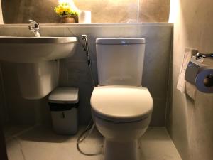 Koupelna v ubytování Astra Suites Central
