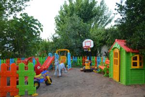 Kawasan permainan kanak-kanak di Caretta Caretta Pension