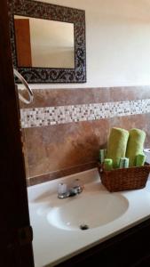 Ein Badezimmer in der Unterkunft DB Tower Vacation Rental