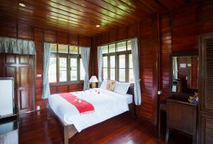 Katil atau katil-katil dalam bilik di Lilawalai Resort +79 gambar