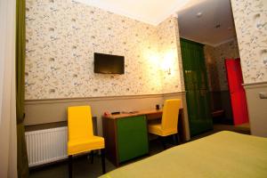TV a/nebo společenská místnost v ubytování Road Star Hotel