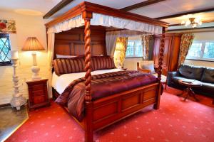 Легло или легла в стая в The Roundabout Hotel