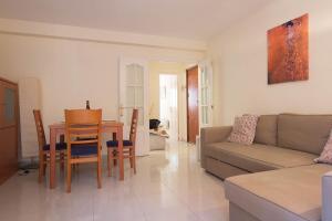 Posezení v ubytování Santa Eulalia IBERPLAYA