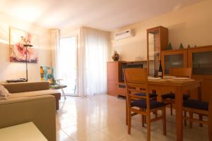 Kuchyň nebo kuchyňský kout v ubytování Santa Eulalia IBERPLAYA