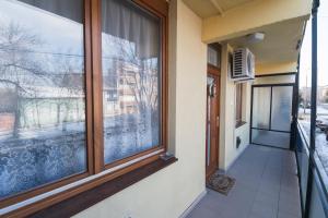 A balcony or terrace at Lujzi apartman