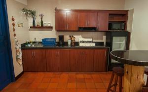 Kuchyň nebo kuchyňský kout v ubytování Casa Hospedaje La Bohemia