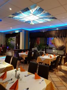 Restaurace v ubytování Hotel Post + 12 fotografií