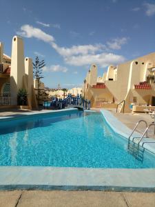The swimming pool at or close to Luminoso apart Mareverde