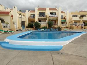 The swimming pool at or close to Luminoso apart Mareverde