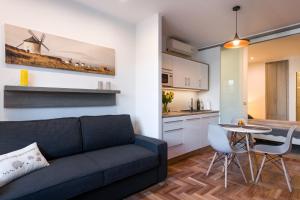 Kuchyňa alebo kuchynka v ubytovaní Sunflower Apartment