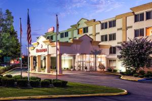 una representación de la posada y suites americanas en Ramada by Wyndham Birmingham Airport, en Birmingham