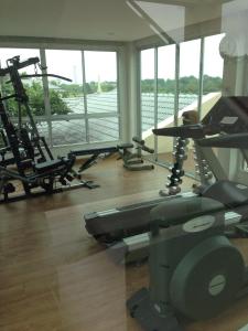 Fitness centrum a/nebo fitness zařízení v ubytování Casa Seaside Rayong by Chate