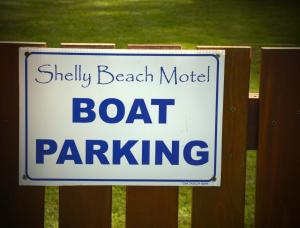 Certifikát, hodnocení, plakát nebo jiný dokument vystavený v ubytování Shelly Beach Motel