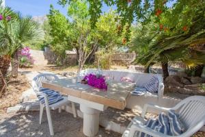 Vonkajšia záhrada v ubytovaní Finca La Siesta - Villa in Betlem, Mallorca